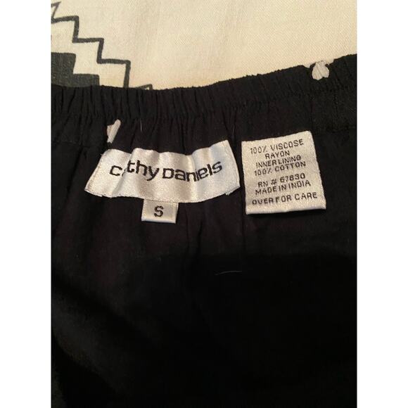 Midi Skirt Bundle of 3 Black and White Skirts - Picture 12 of 14